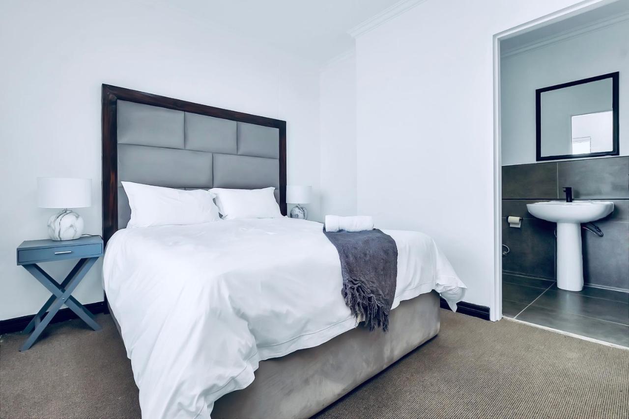 2 Bedroom 2 Bath Luxury - Sandton Cbd Johannesburg Exteriör bild